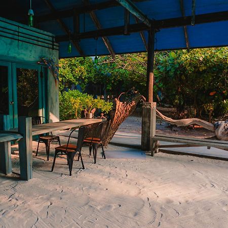 Hotel Mi Lugar Maldives Nolhivaranfaru Exterior foto